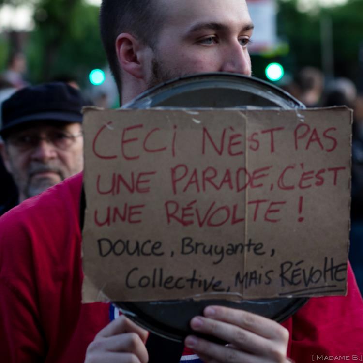 pas_parade_revolte_