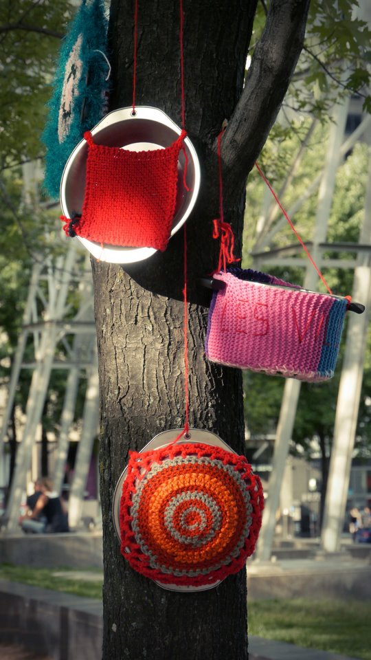 yarn_bombing